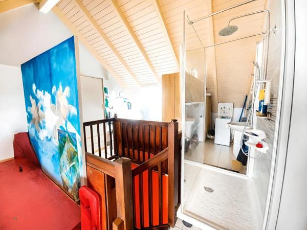 Appartement esprit maison de ville à vendre 4 pièces, 3 à 4 chambres PETIT BOURG (971)