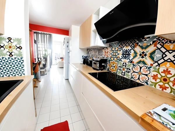 Appartement esprit maison de ville à vendre 4 pièces, 3 à 4 chambres PETIT BOURG (971)