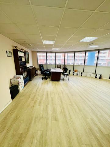 Vente Local commercial 2 pièces 61 m2 à Perpignan