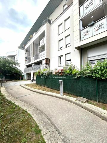 Appartement à vendre    3 pièces • 66,74 m2 Stains