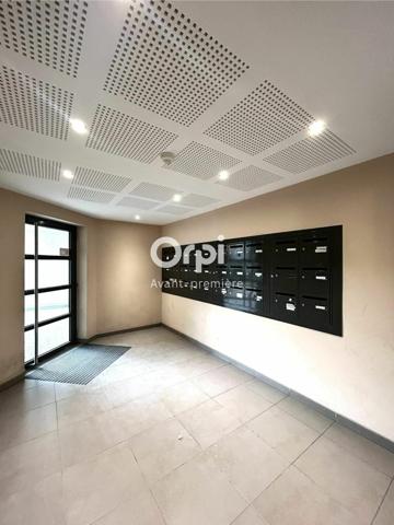 Appartement à vendre    3 pièces • 66,74 m2 Stains