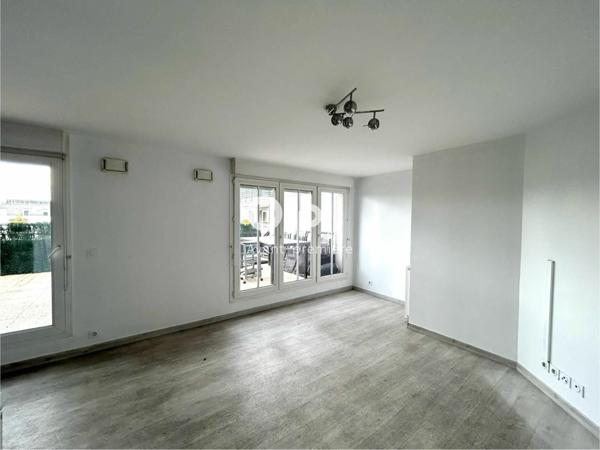 Appartement à vendre    3 pièces • 66,74 m2 Stains