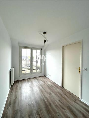 Appartement à vendre    3 pièces • 66,74 m2 Stains