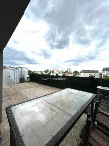Appartement à vendre    3 pièces • 66,74 m2 Stains