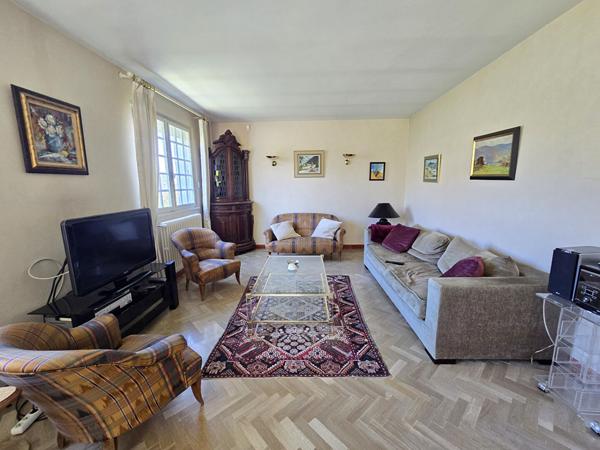 Maison 9 pièces 257 m2