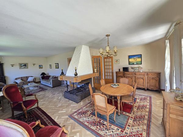 Maison 9 pièces 257 m2
