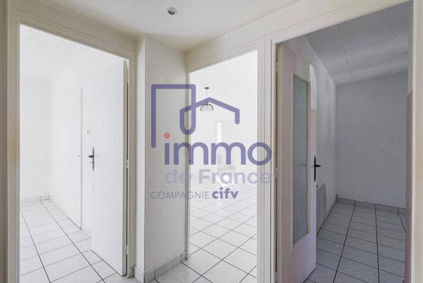 Appartement 4 pièces                                        - 38400 Saint-Martin-d'Hères Réf : 21755