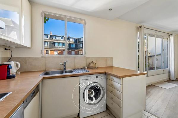 Paris 16ème, Appartement 1 Chambre -  69 m² à vendre