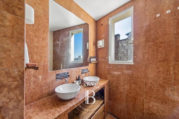 Paris 16ème, Appartement 1 Chambre -  69 m² à vendre