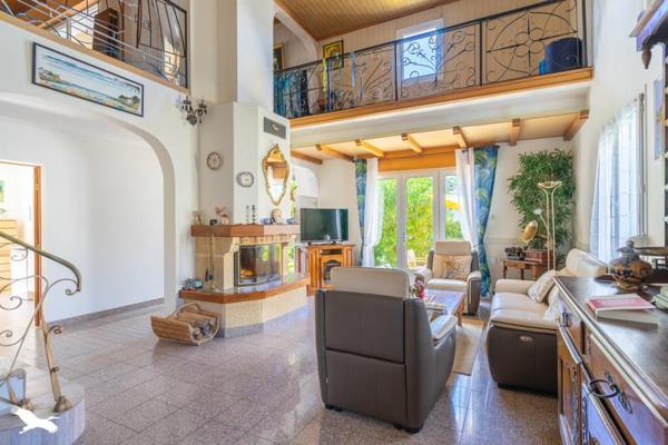 Maison à vendre 577 500 € Saint-Georges-de-Didonne 5 p 188 m² DPE D