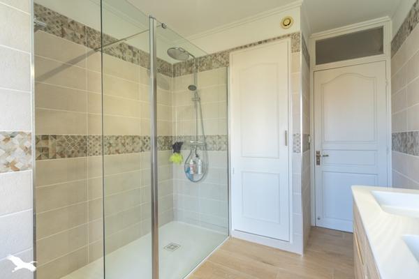 Maison à vendre 577 500 € Saint-Georges-de-Didonne 5 p 188 m² DPE D