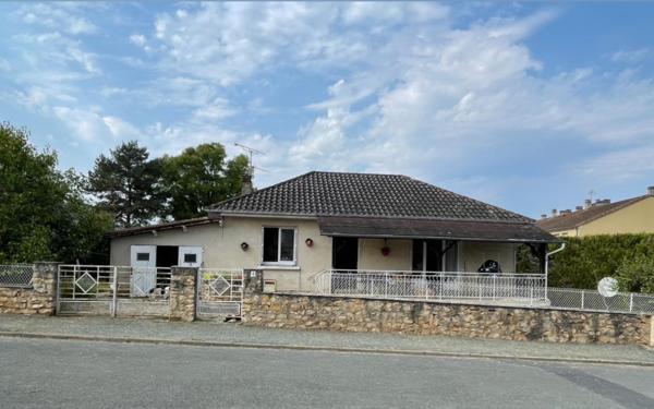 Maison de plain-pied avec jardin  clos à Belvès