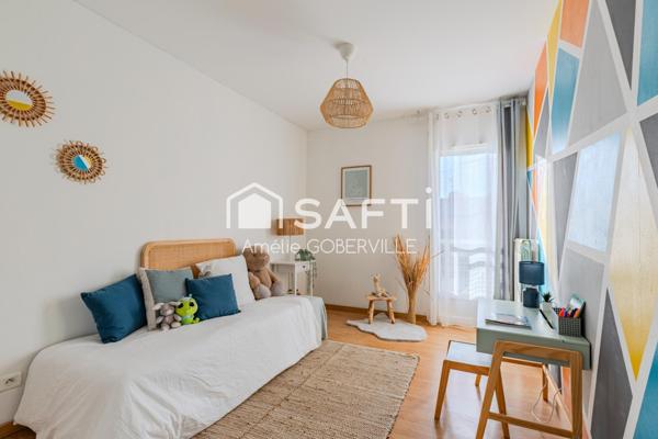 Maison de ville 120 m² – 4 chambres + sous sol de 41 m² ( idéal profession libérale ou bureaux ) – Quartier Saint-Bris - Limite Talence et Bègles