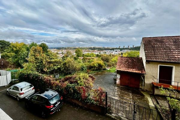 69009 - LYON - APPARTEMENT DE 3 PIECES - PARKING - BALCON - VUE DEGAGEE