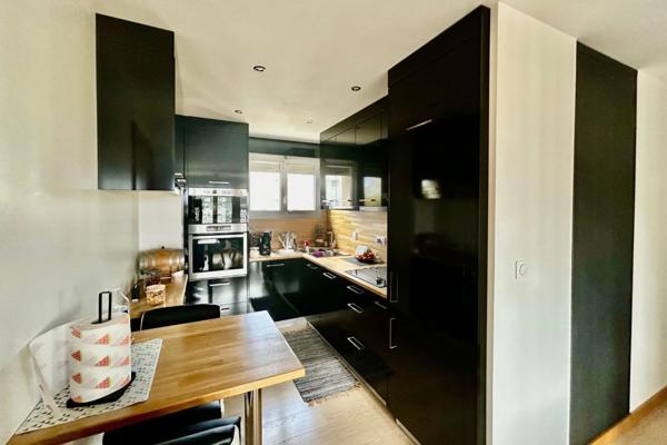 69009 - LYON - APPARTEMENT DE 3 PIECES - PARKING - BALCON - VUE DEGAGEE