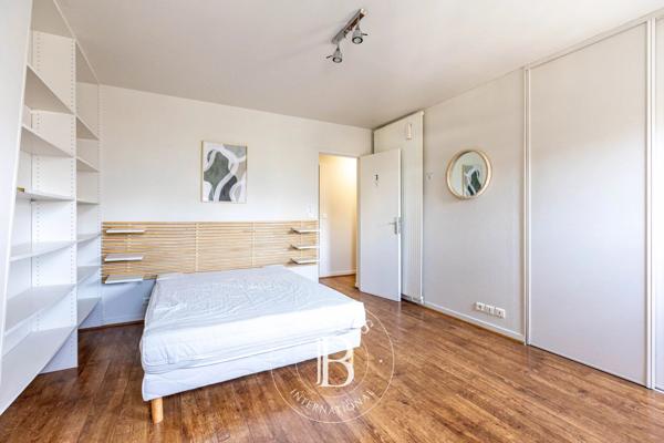 Paris 1er, Appartement  76 m² à vendre