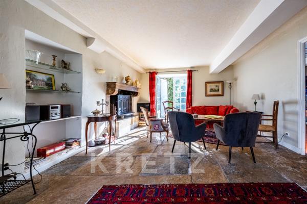 Domaine historique de 4,34 ha avec parc, piscine et dépendances - Bourgogne, proche Beaune