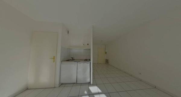 Appartement 1 pièce                                        - 42100 Saint-Étienne Réf : 12942