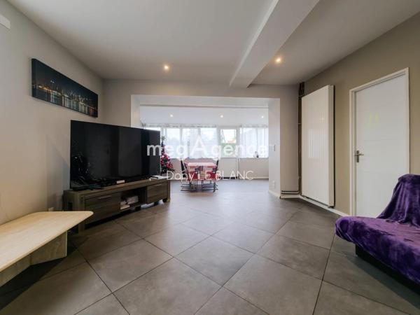 Maison à LES VILLAGES VOVEENS, 28150 - 9 pièces 147m²