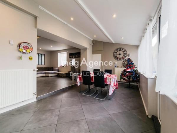 Maison à LES VILLAGES VOVEENS, 28150 - 9 pièces 147m²