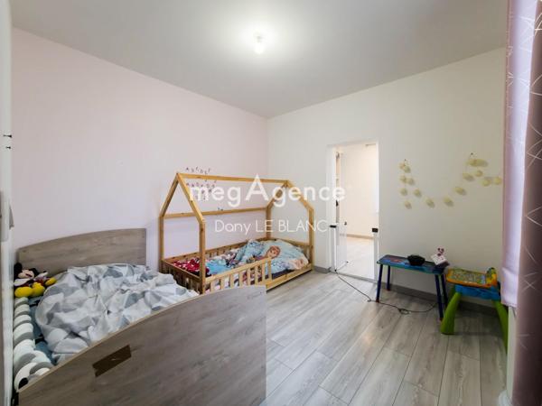 Maison à LES VILLAGES VOVEENS, 28150 - 9 pièces 147m²