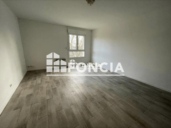 Location Studio 33.03 m² - 18 RUE DU PETIT CLOS ST MARC Caen 14000