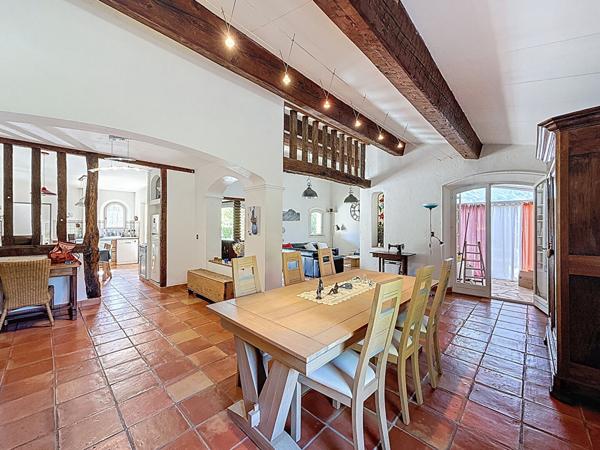 Maison Saint Cézaire-Sur-Siagne 8 pièce(s) 223.44 m2