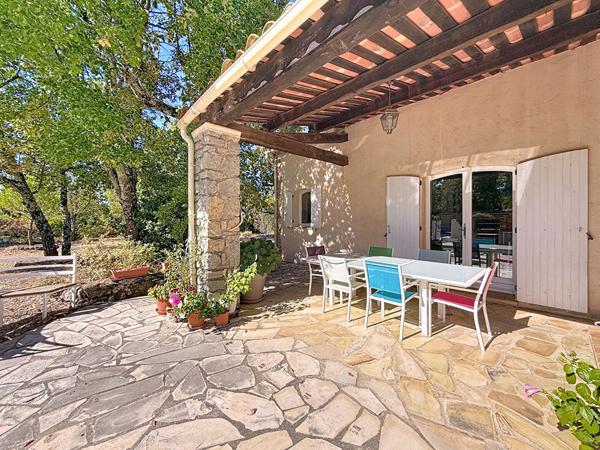 Maison Saint Cézaire-Sur-Siagne 8 pièce(s) 223.44 m2