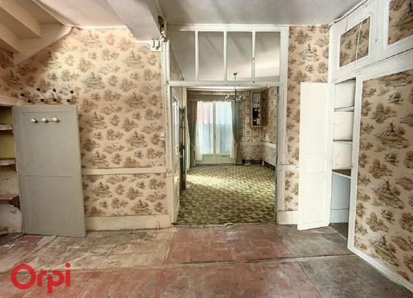 Maison à vendre    7 pièces •  Montmarault