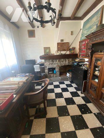 GUINES CENTRE GRANDE MAISON DE VILLE 4 CHAMBRES GARAGE JARDIN