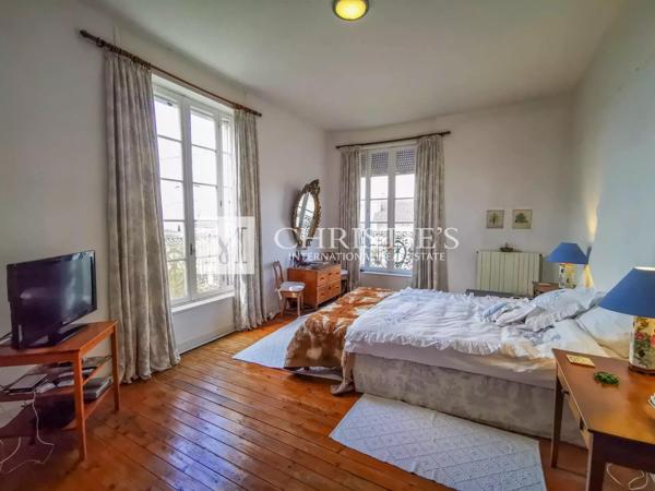 Charmante Maison de Ville située au cœur de la ville historique du château de Duras