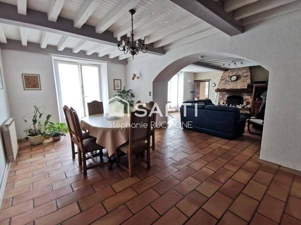 Longère, 4 chambres, dépendances, 1556m² de parcelle