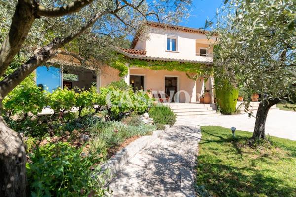 Vente Maison 6 pièces de 180m² - 13590 Meyreuil