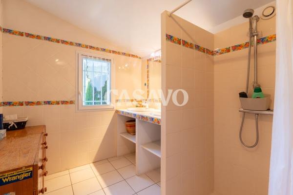 Vente Maison 6 pièces de 180m² - 13590 Meyreuil