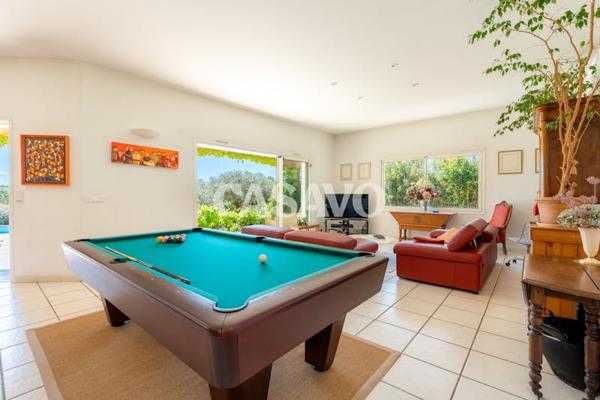 Vente Maison 6 pièces de 180m² - 13590 Meyreuil