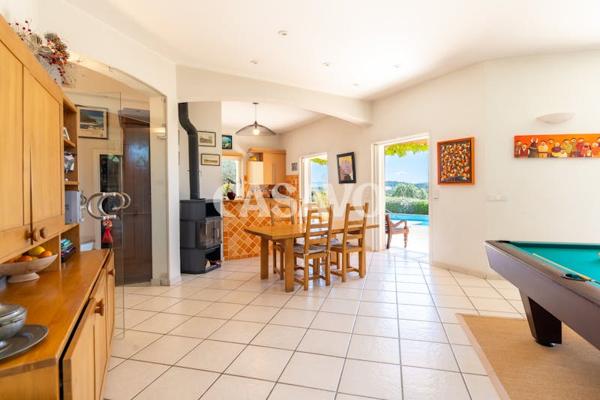 Vente Maison 6 pièces de 180m² - 13590 Meyreuil