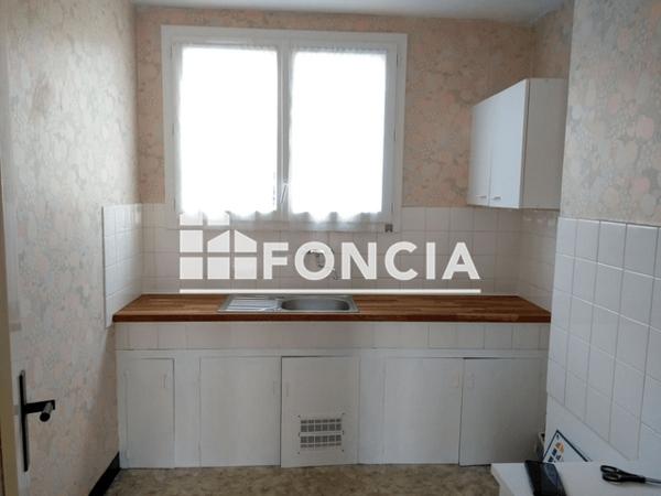 Location Appartement 4 pièces 65.6 m² - 19 RUE DE LA PRAIRIE Quimper 29000