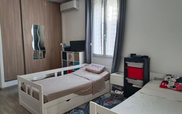 Maison à vendre    2 pièces •  Redessan