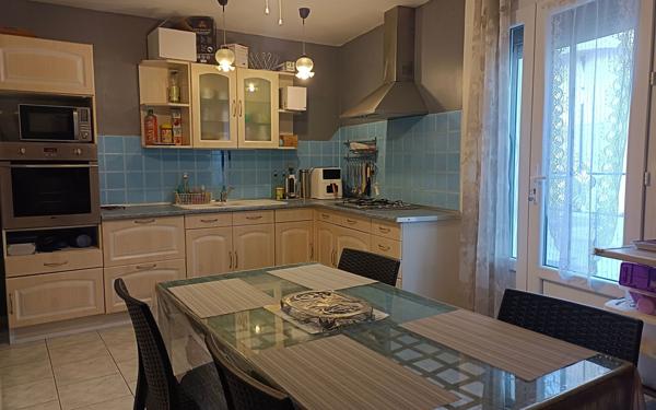 Maison à vendre    2 pièces •  Redessan