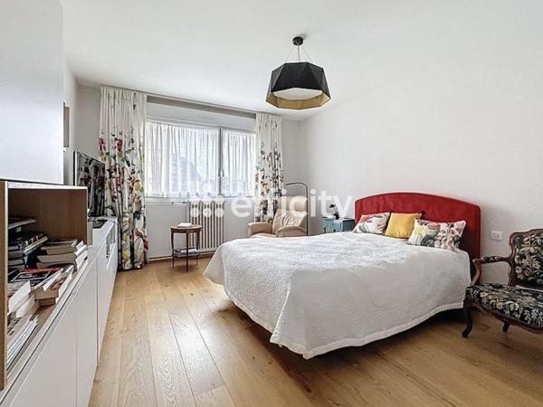 Appartement 5 pièces - 122 m² Exclusivité efficity