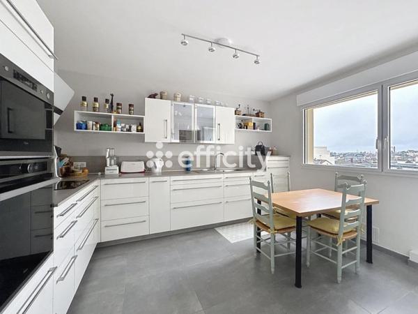 Appartement 5 pièces - 122 m² Exclusivité efficity