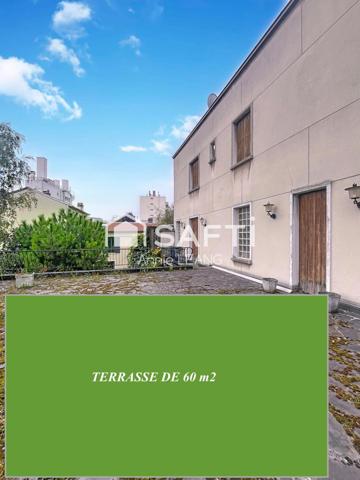 Immeuble rare : boutique, vaste duplex avec terrasse de 60 m² et garages – 2 lots indépendants, fort potentiel !