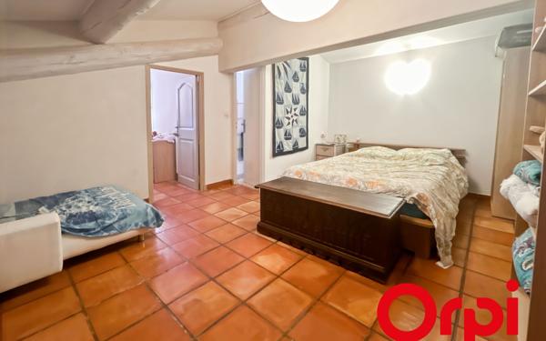 Maison à vendre    5 pièces • 160 m2 La Bastidonne