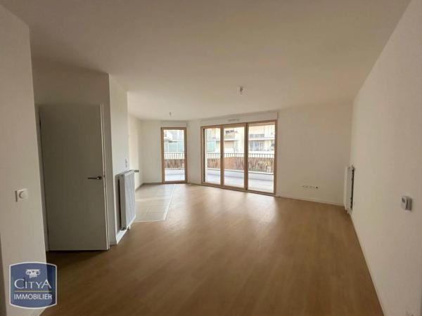 Appartement à louer 3 pièces 63.08m² Villeneuve-la-Garenne (92390)