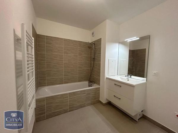 Appartement à louer 3 pièces 63.08m² Villeneuve-la-Garenne (92390)