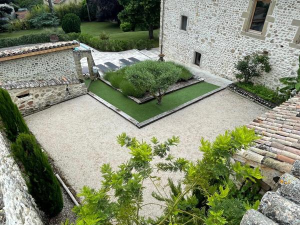 Maison de caractère en pierres et galets