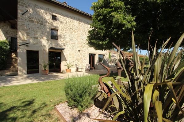 Maison de caractère en pierres et galets