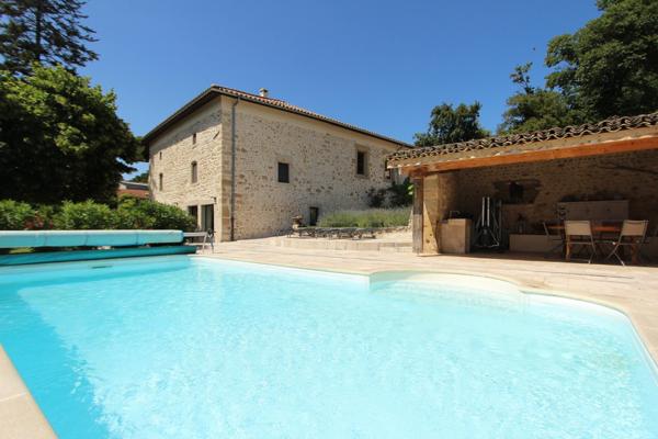 Maison de caractère en pierres et galets