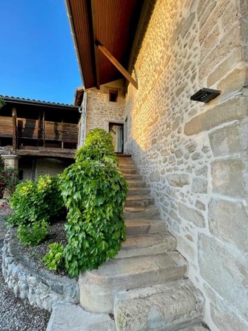 Maison de caractère en pierres et galets