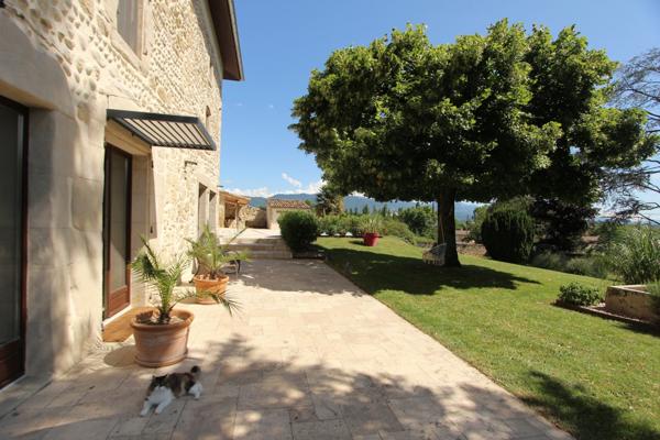 Maison de caractère en pierres et galets